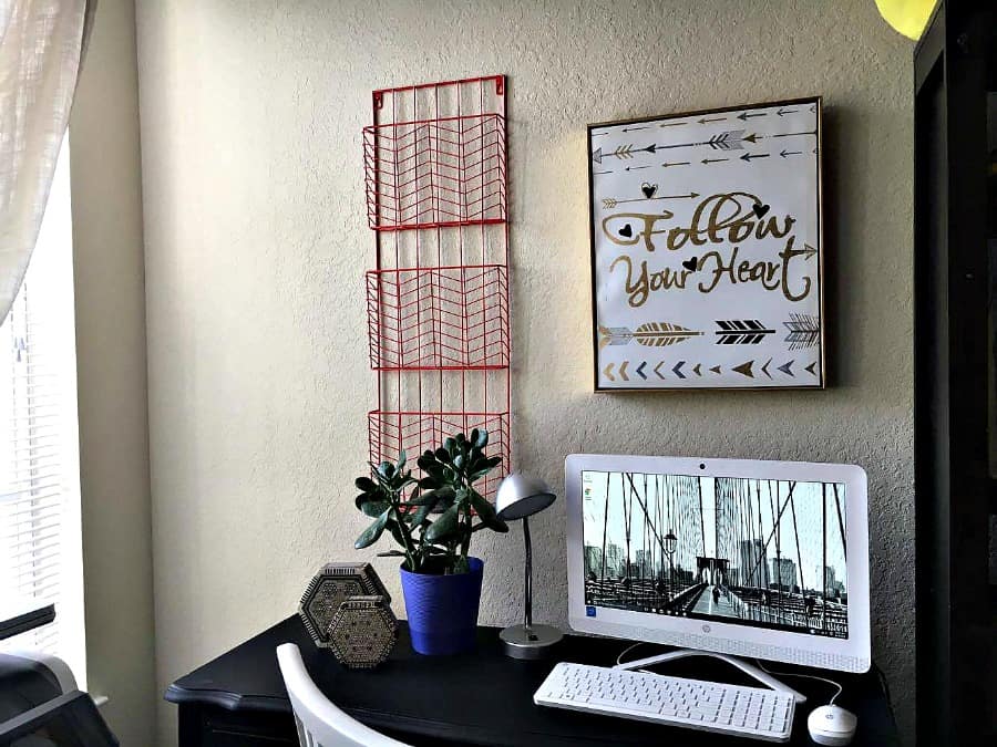 Back To School DIY Chalkboard Surface Desk 