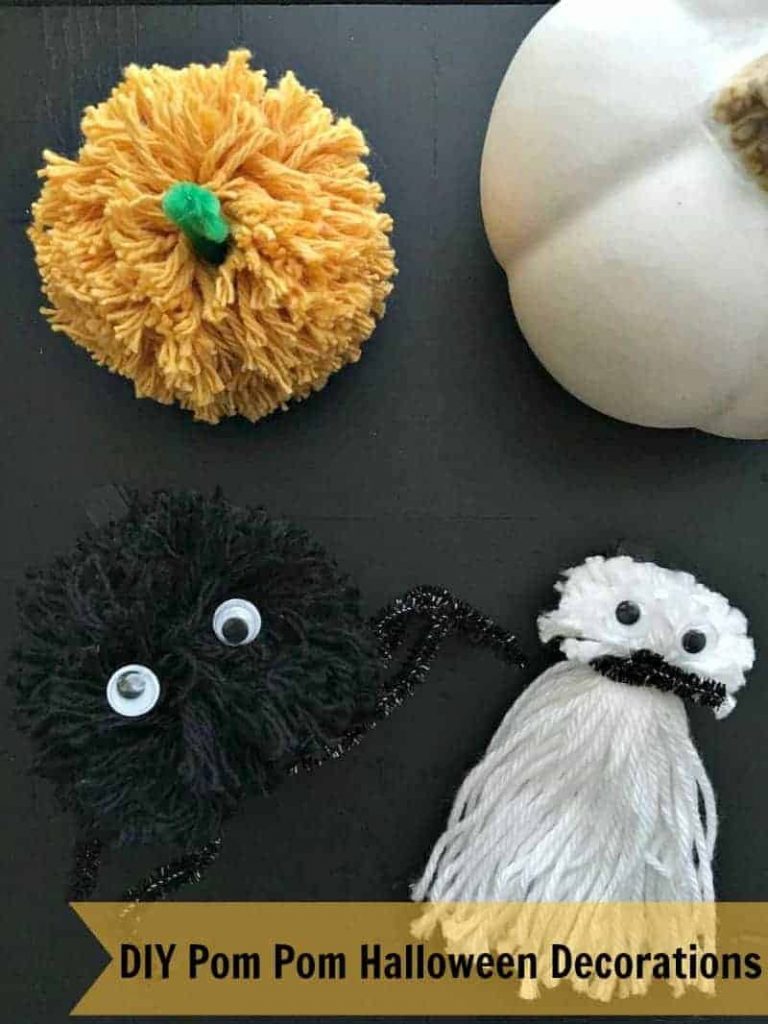 DIY Pom Pom Halloween