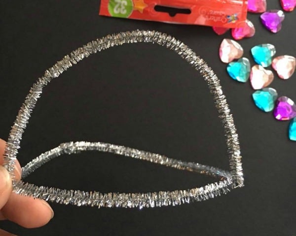 DIY Pipe Cleaner Tiara