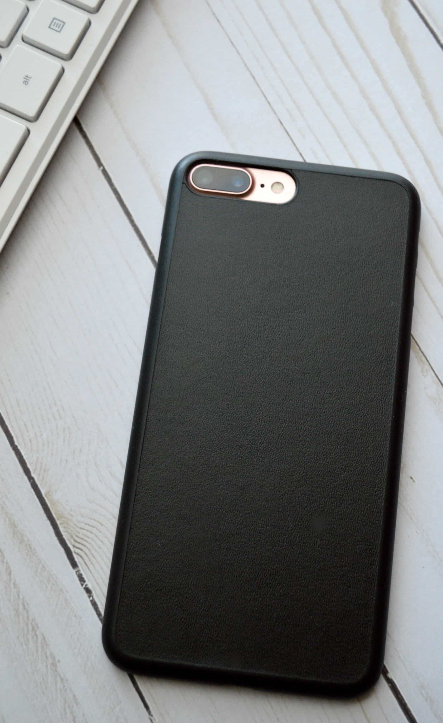 Review: The World’s Thinnest Leather Case