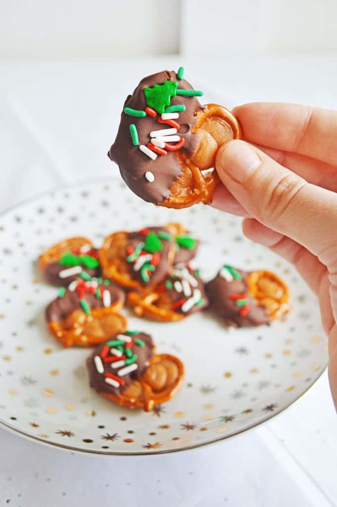 Christmas Caramel Pretzels