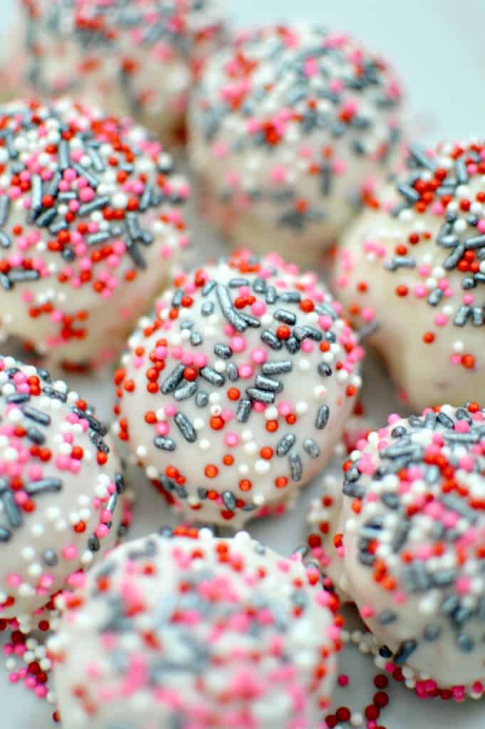 champagne & strawberry cake balls