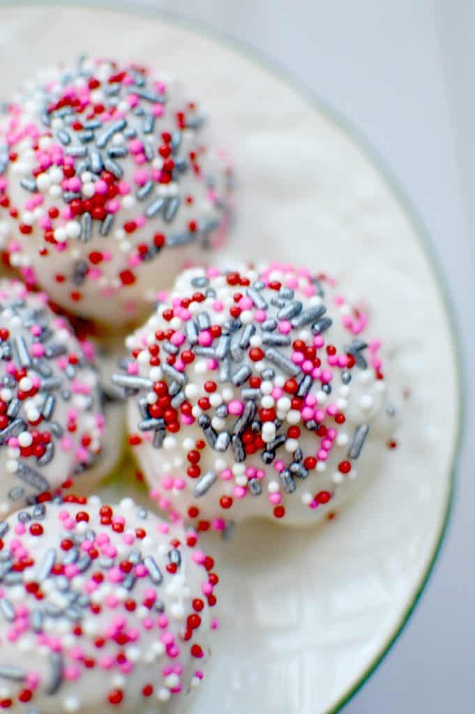 champagne & strawberry Cake Balls