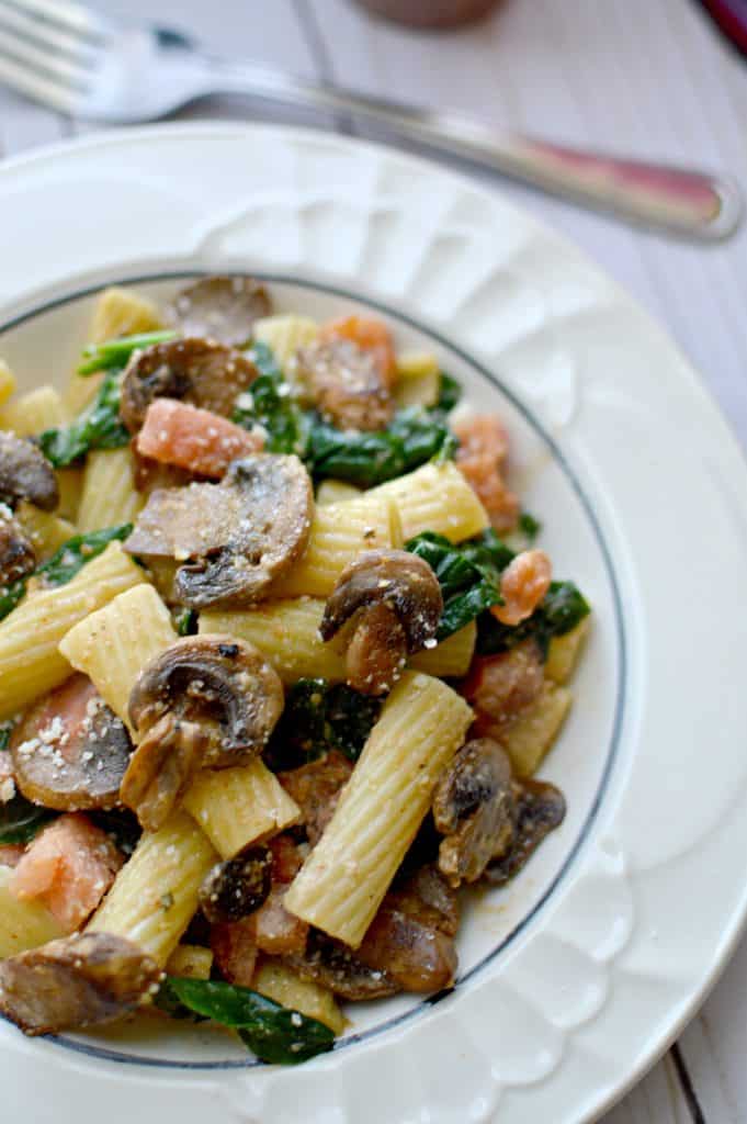 Cajun mushroom & spinach rigatoni