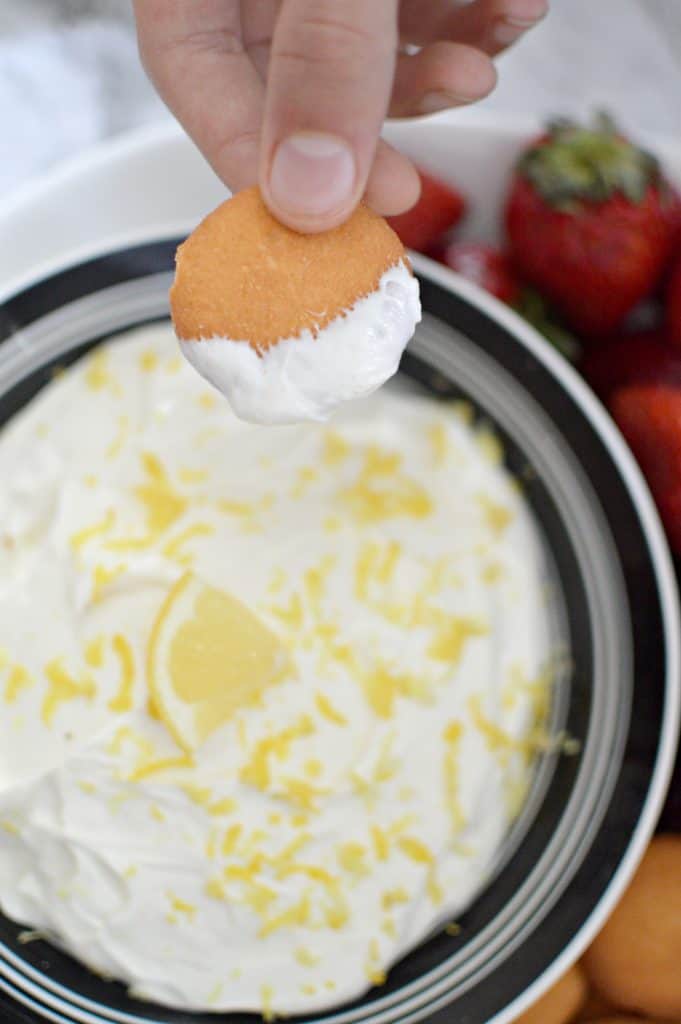 Easy Lemon Cheesecake Dip