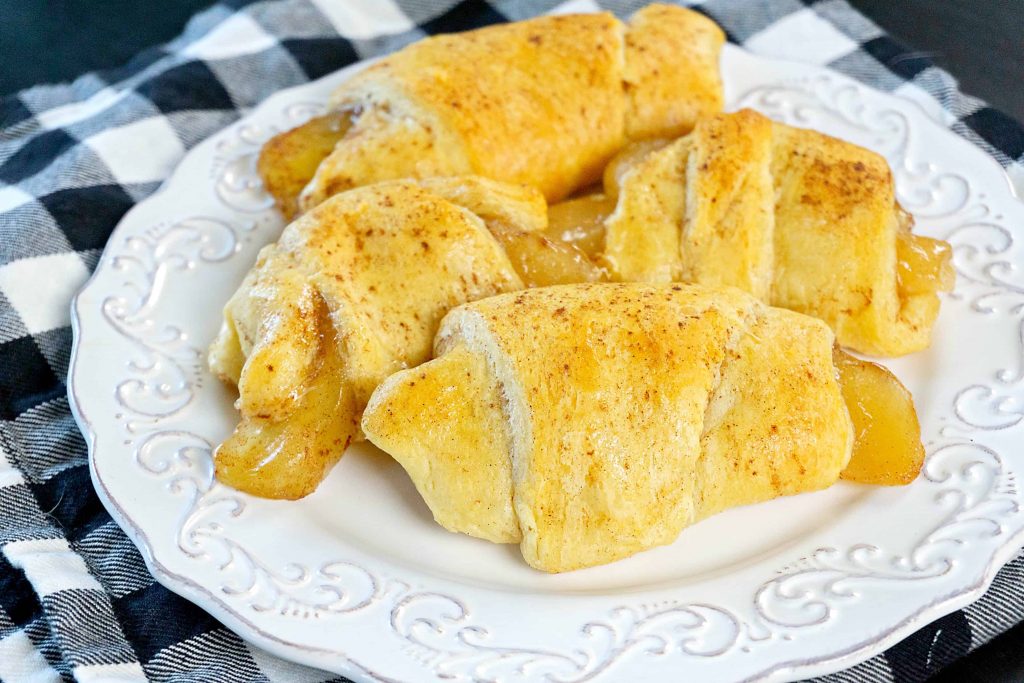 Easy Apple Crescent Rolls