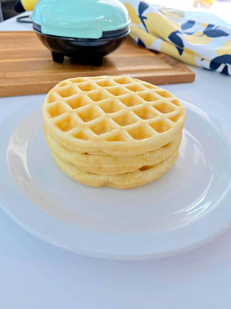 Keto Waffles for a Dash Mini Waffle Maker - Low Carb Yum