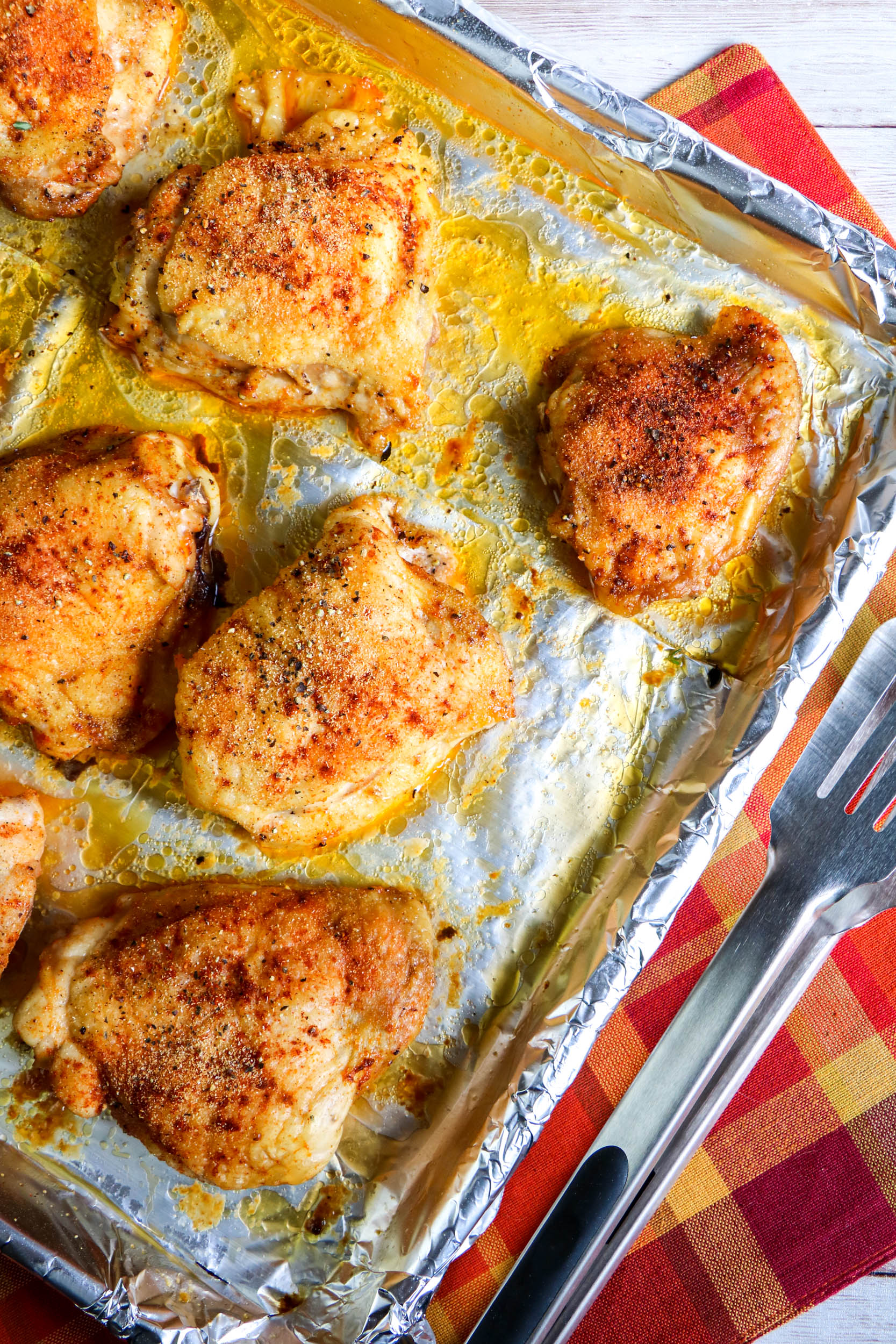 low-carb-oven-baked-chicken-thighs-stylish-cravings