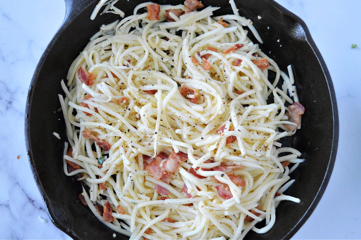 Garlic and Bacon Pasta: Low-Carb Recipe