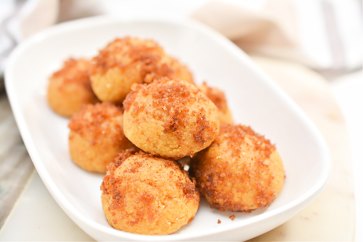 Keto Pumpkin Spice Donut Holes