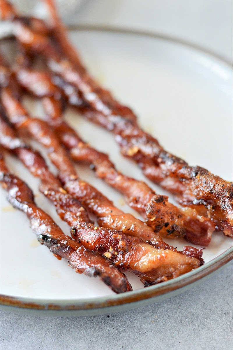 Low-Carb Candied Bacon Twists