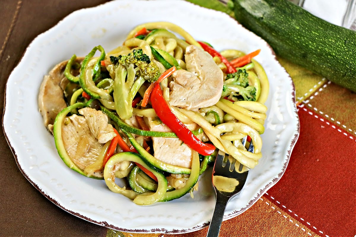 Low-Carb Chicken Zoodle Lo Mein