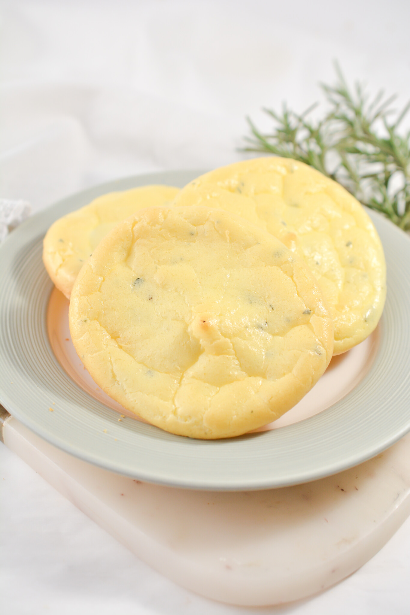 Keto Rosemary Cloud Bread 1 Net Carb Per Serving