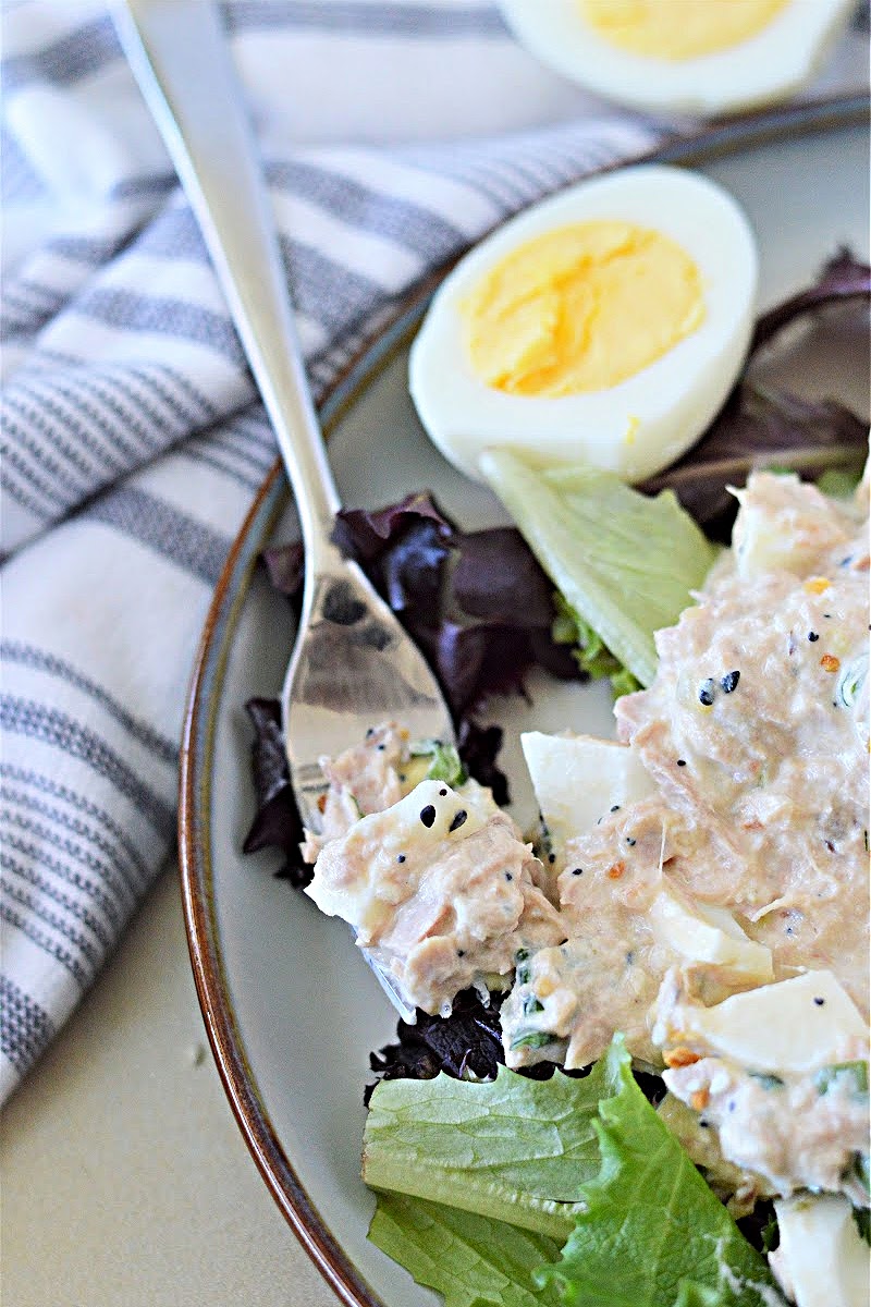 Keto Everything But the Bagel Tuna Egg Salad