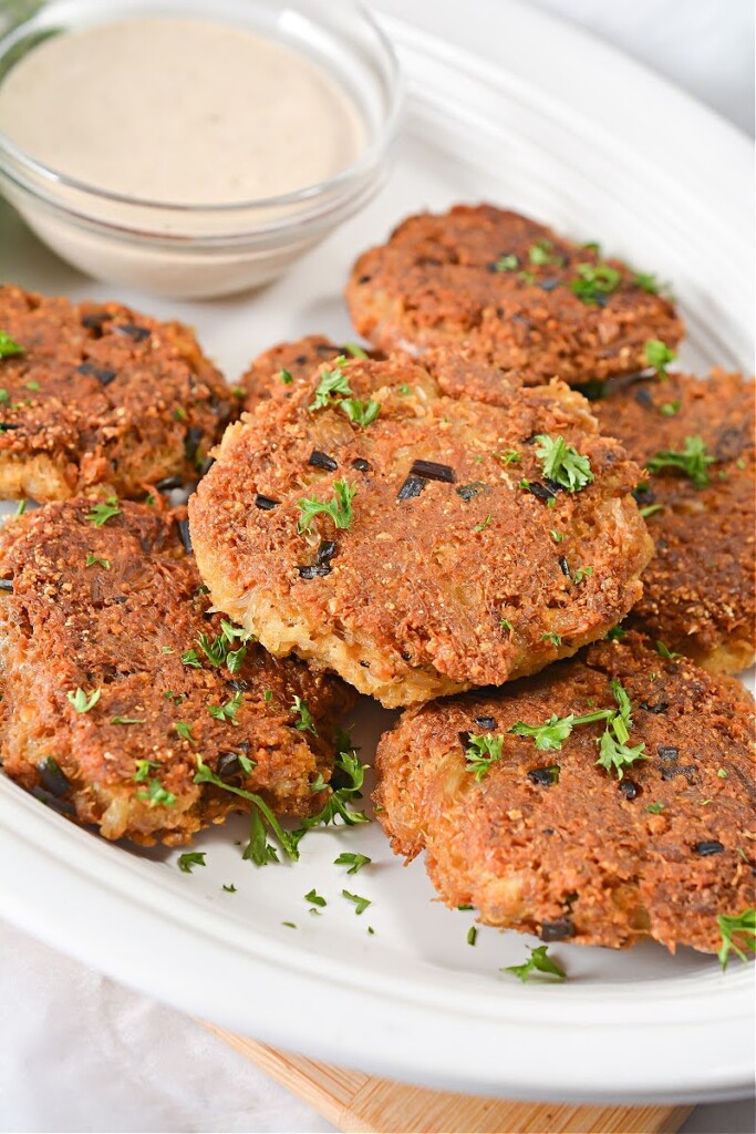 Keto Crab Cakes With Old Bay Sauce 1 Net Carb Per Serving