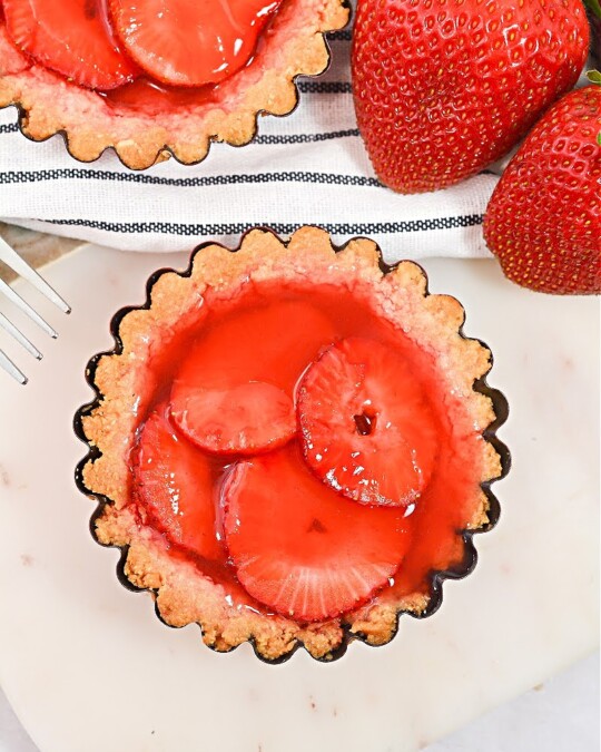 Keto Strawberry Mini Pies