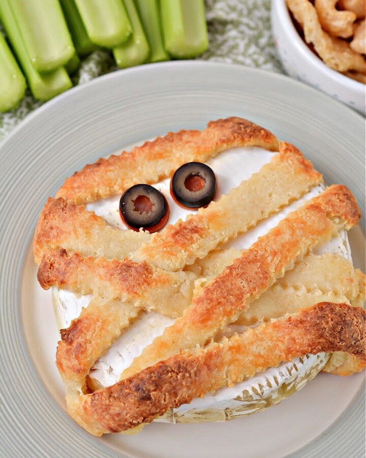 Keto Baked Brie Mummy