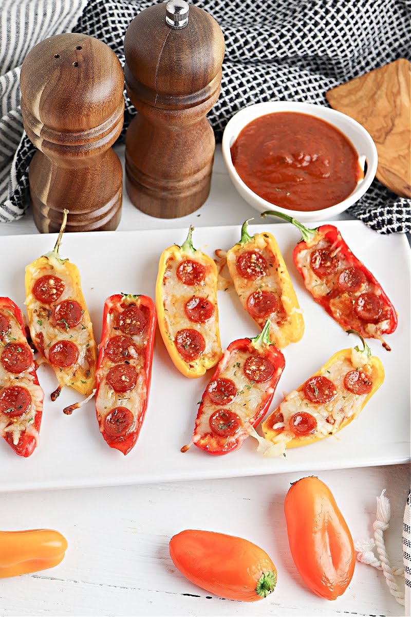 Low-Carb Pizza Pepper Poppers