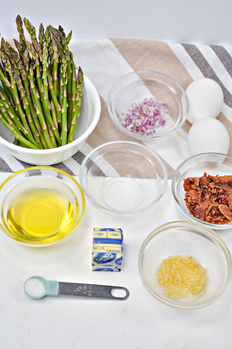 Keto Asparagus and Eggs With Warm Bacon Dressing