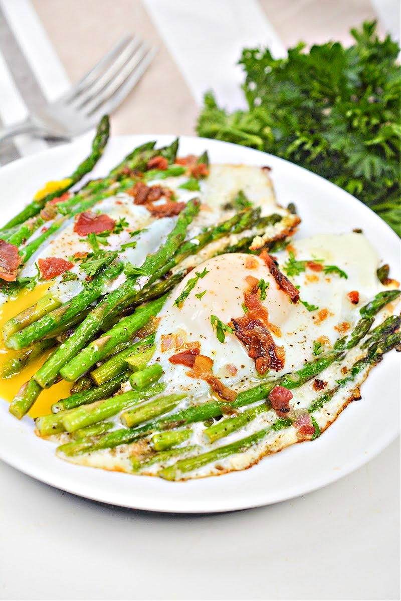 Keto Asparagus and Eggs With Warm Bacon Dressing