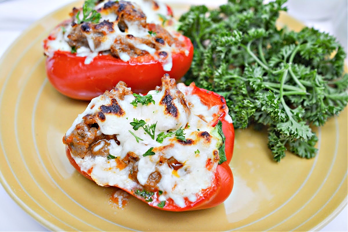 Keto Lasagna Stuffed Peppers