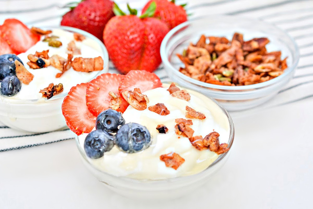Two bowls of Keto Creamed Cottage Cheese with Honey