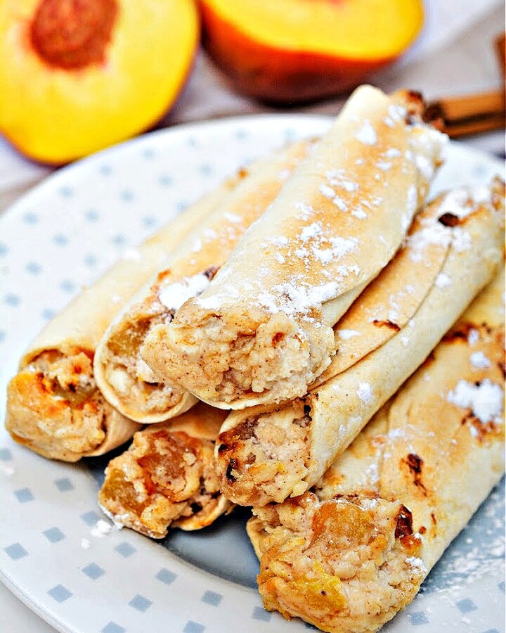 Low-Carb Peach Cream Cheese Roll Ups