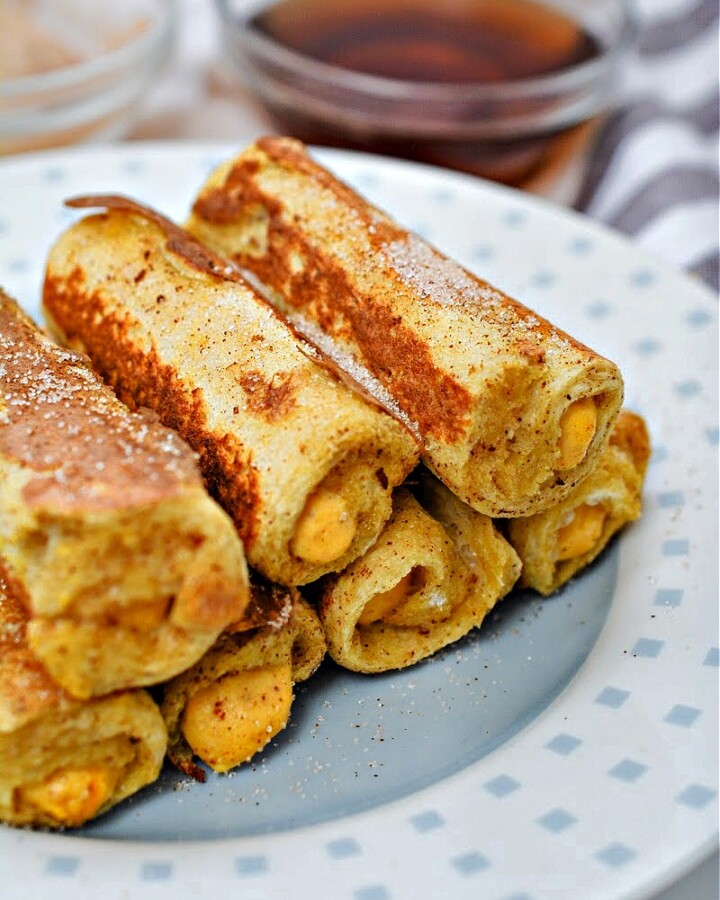 Low-Carb Pumpkin French Toast Roll Ups