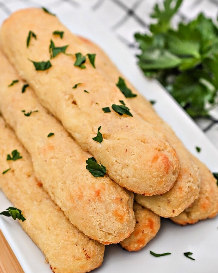 Keto Copycat Olive Garden Breadsticks