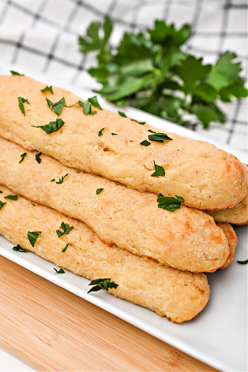 Keto Copycat Olive Garden Breadsticks