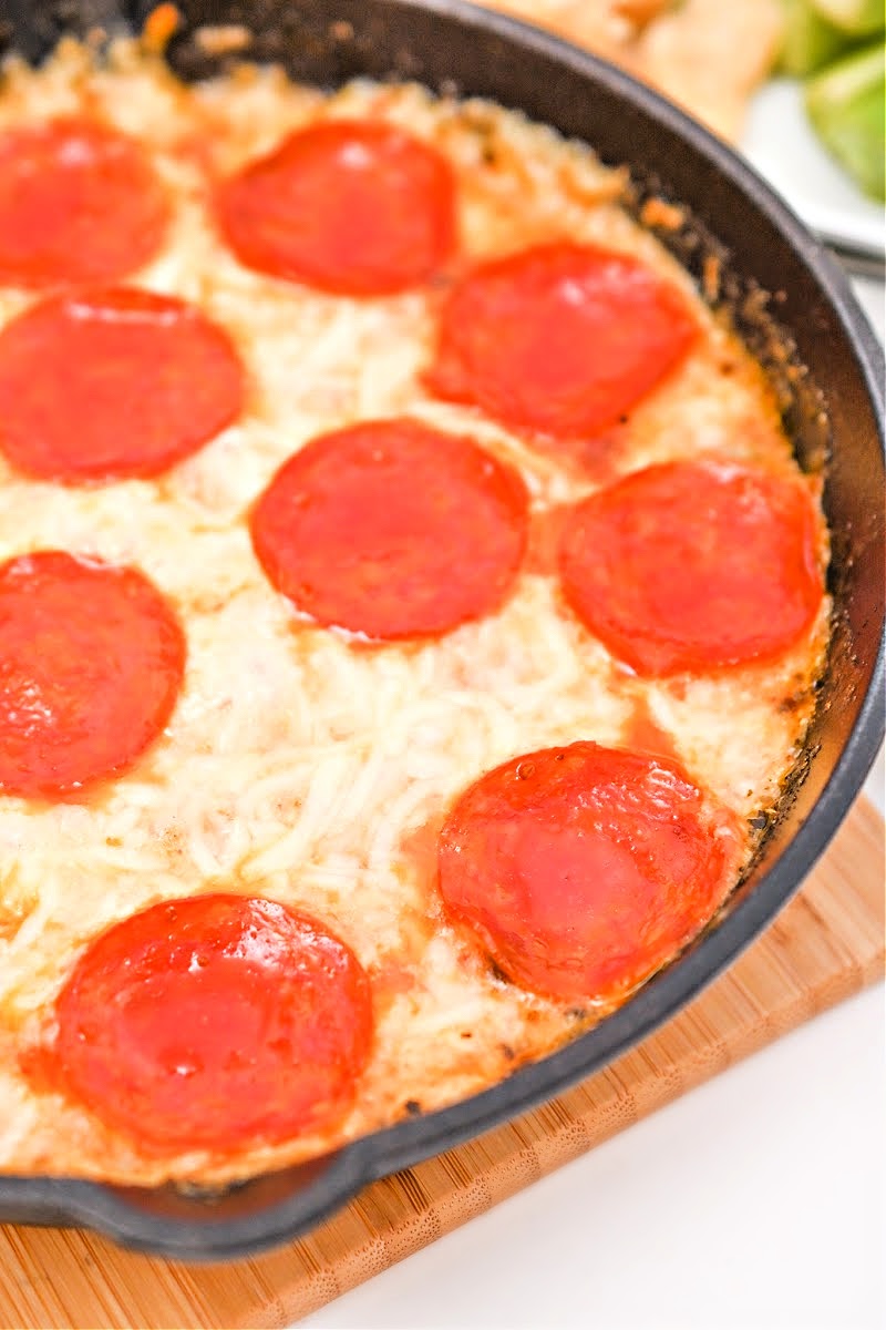 Low Carb Cottage Cheese Pizza Dip