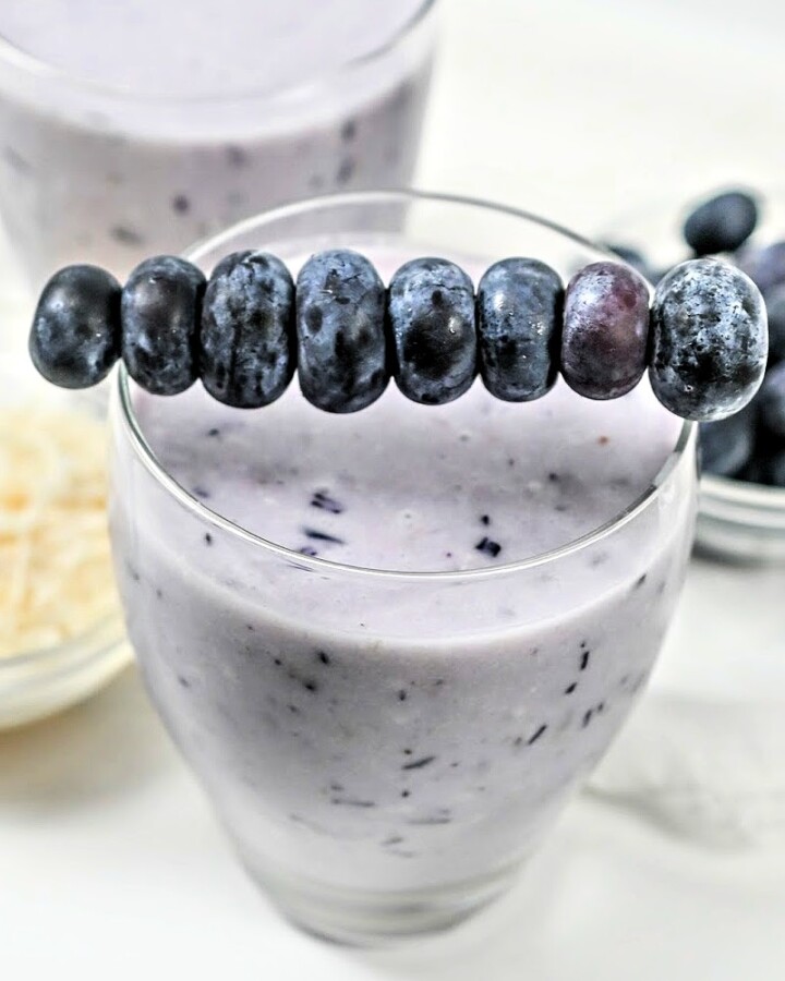 Keto Blueberry Coconut Smoothie