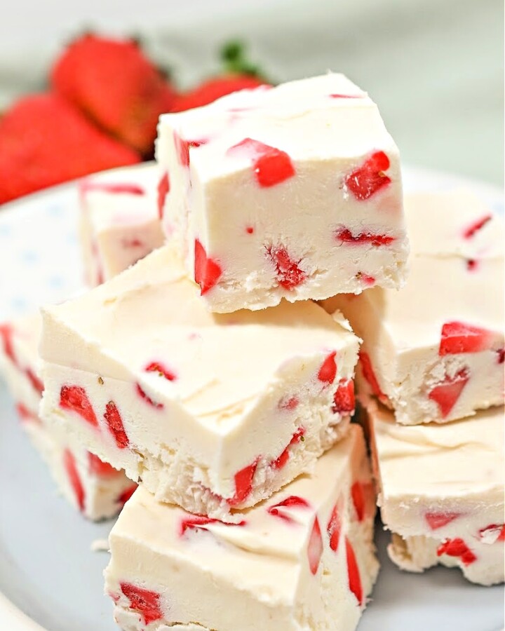 Keto Strawberry Cream Fudge