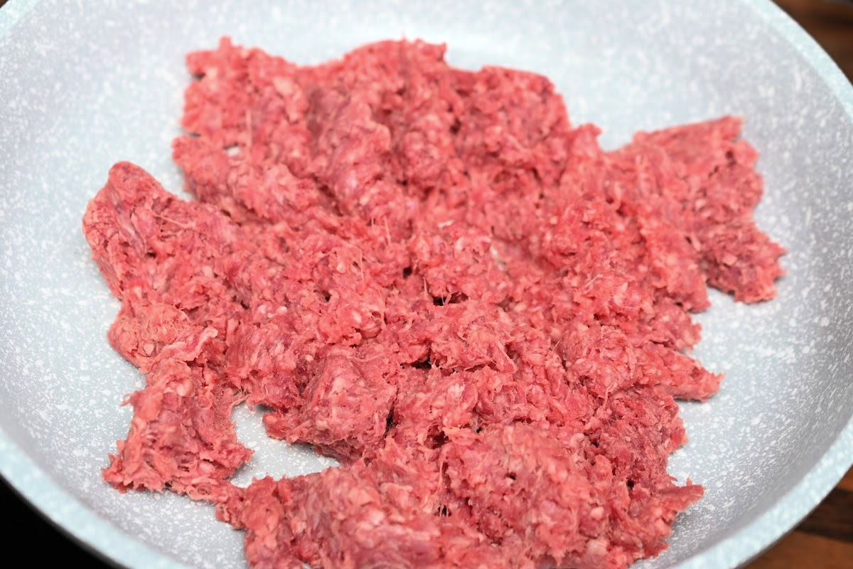Cooking Ground Beef in a Skillet