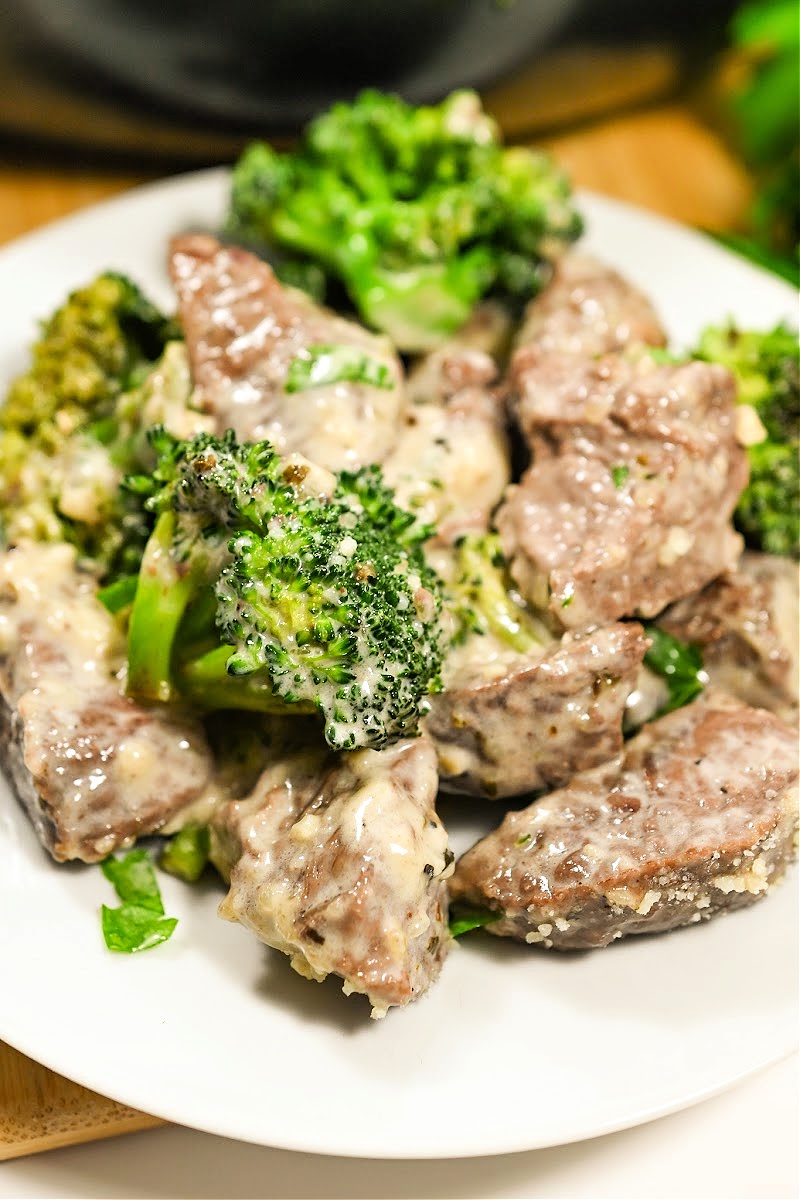 Keto Steak and Broccoli Alfredo