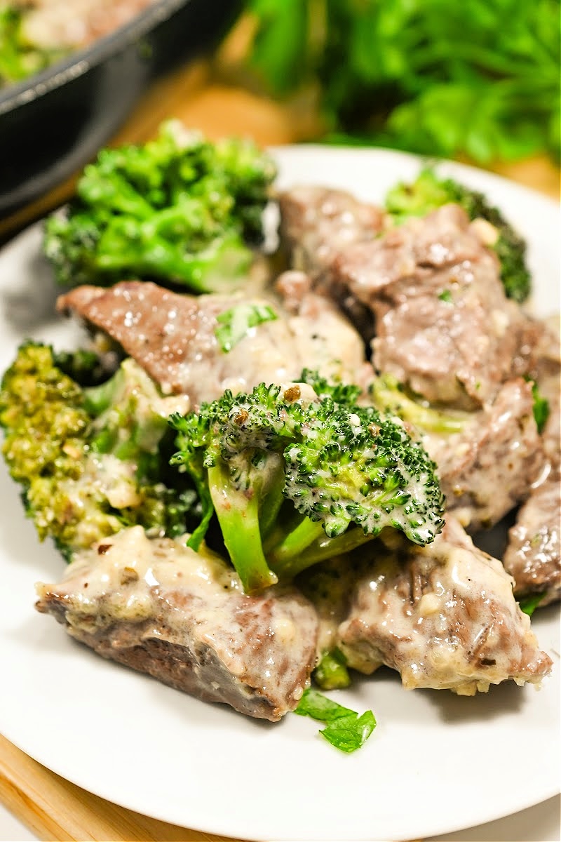 Keto Steak and Broccoli Alfredo
