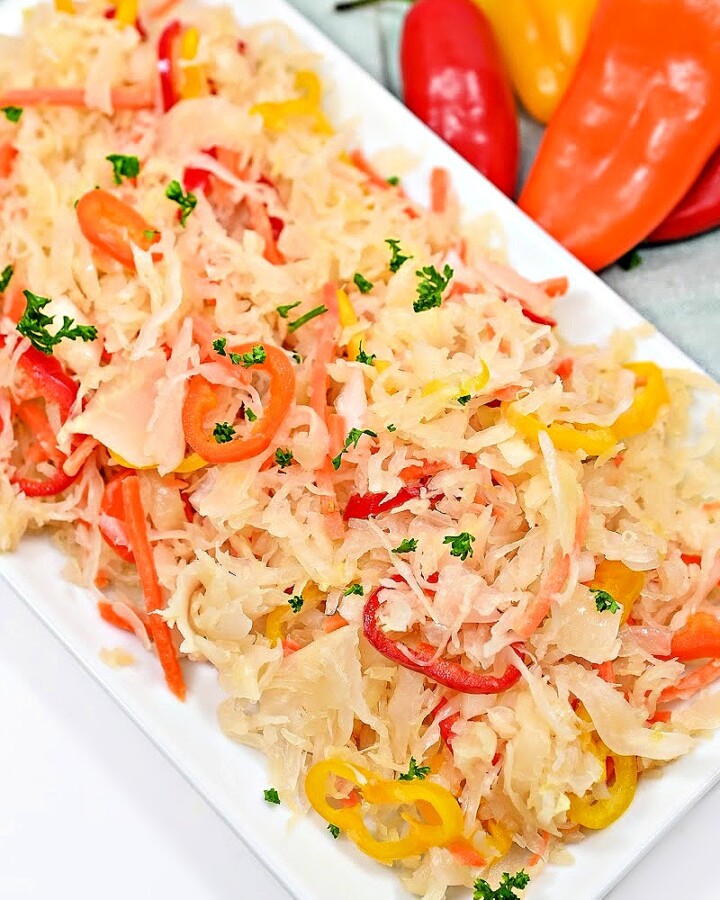 Low Carb Sauerkraut Salad with Veggies