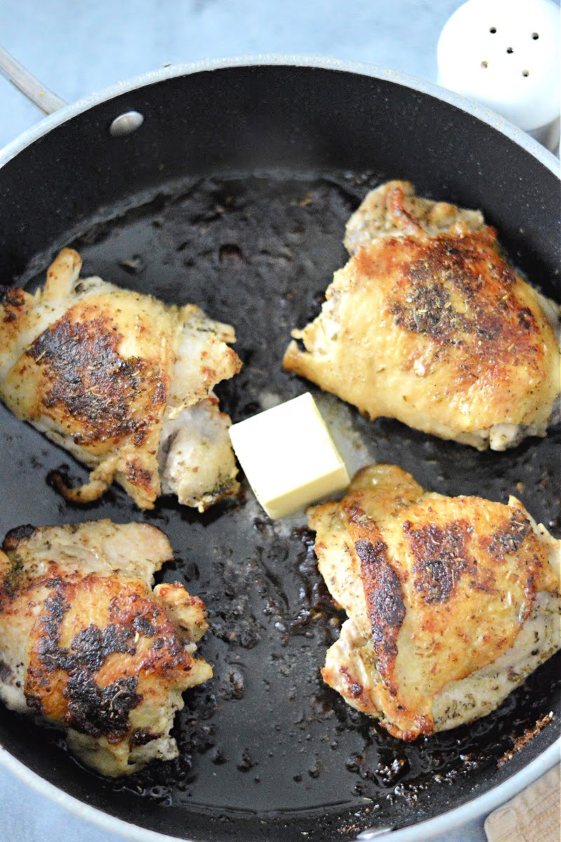 Keto Pan Seared Chicken Thighs