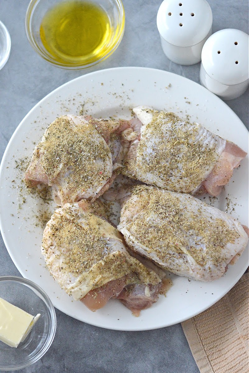 Keto Pan Seared Chicken Thighs