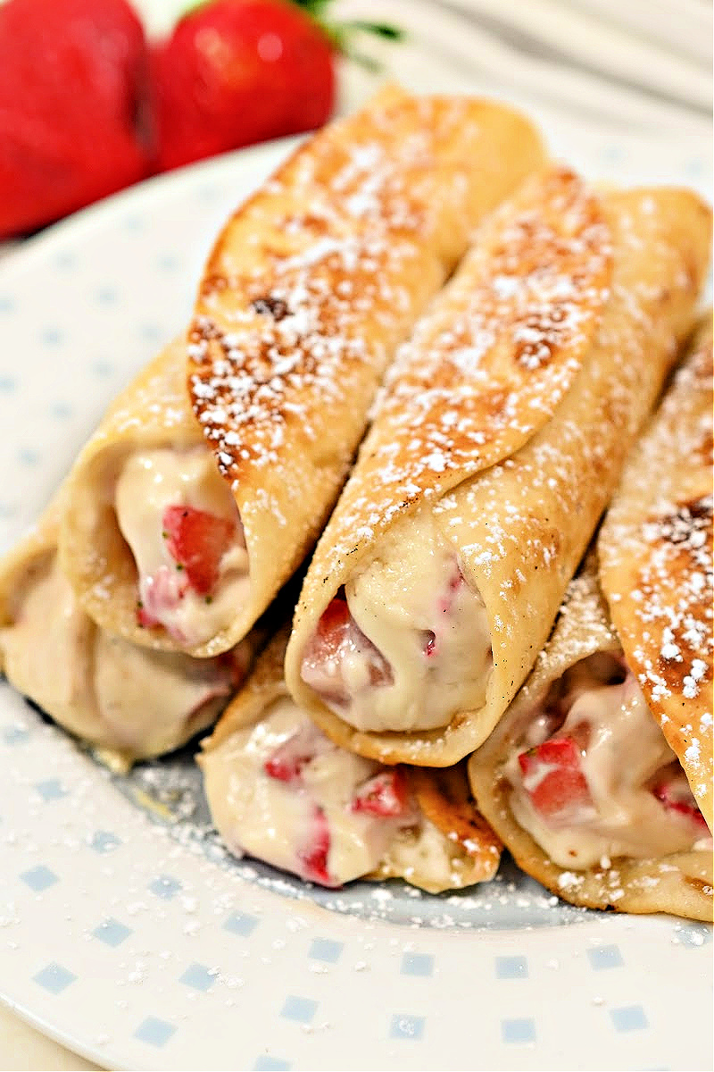 Keto Strawberry Cream Cheese Roll Ups