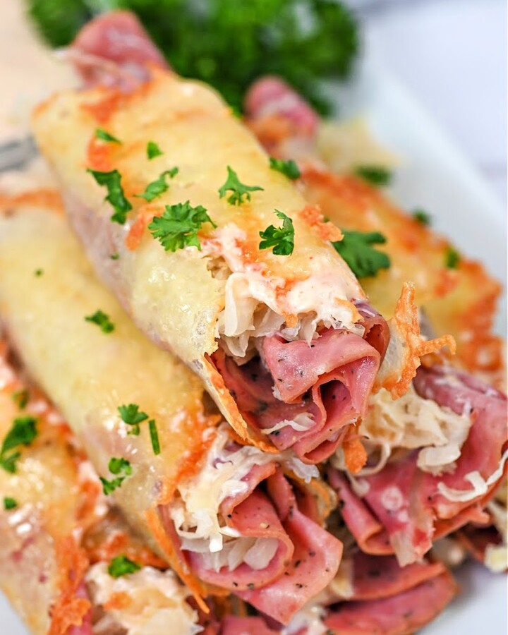 Crispy Keto Reuben Roll-Ups