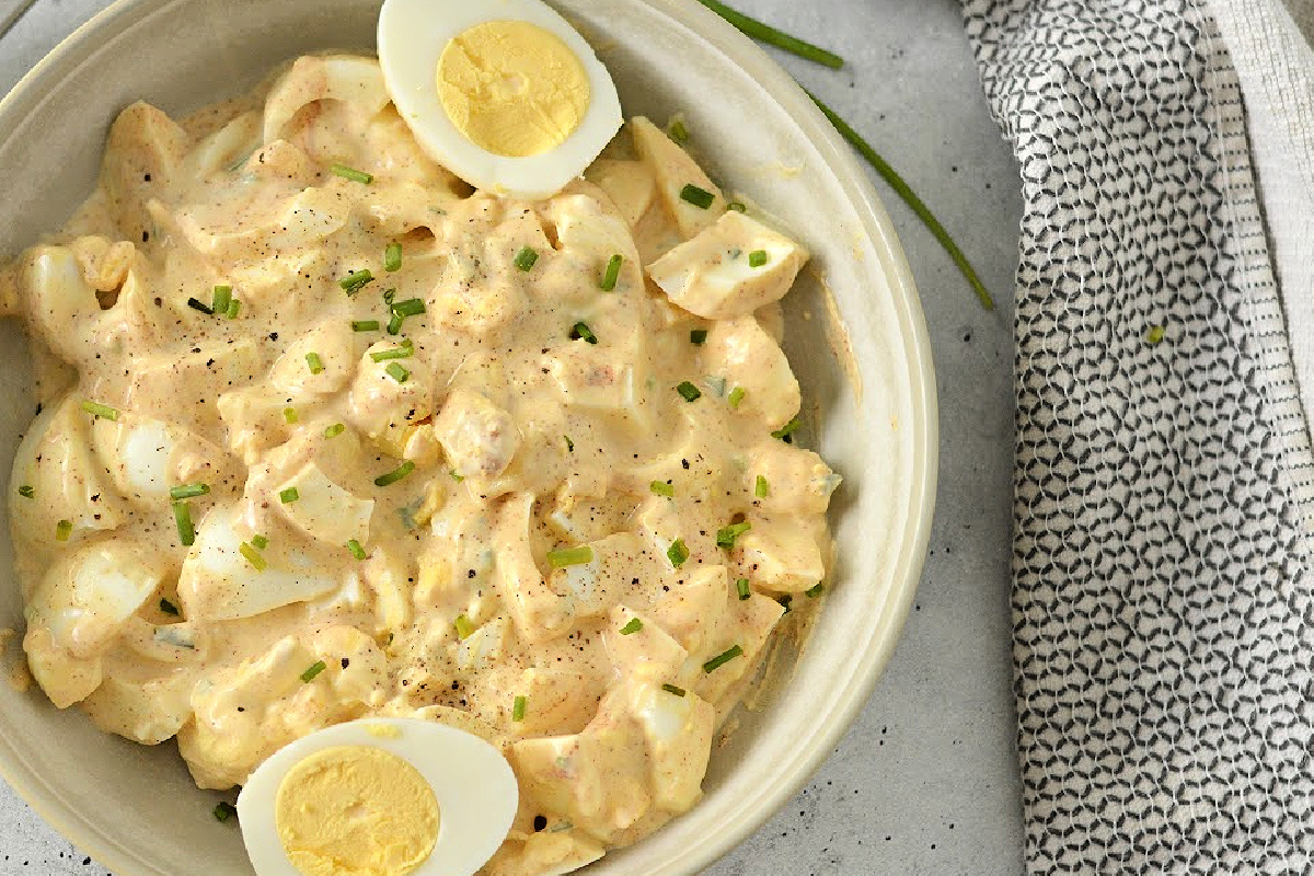 Low Carb Greek Yogurt Egg Salad