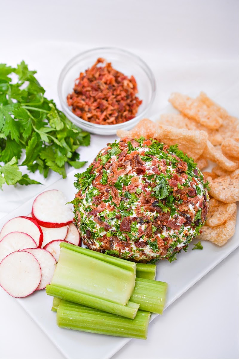 Keto Bacon Ranch Cheese Ball