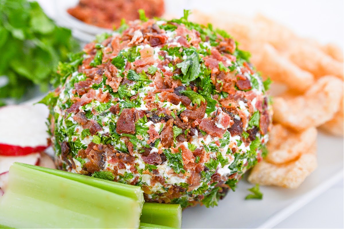 Keto Bacon Ranch Cheese Ball
