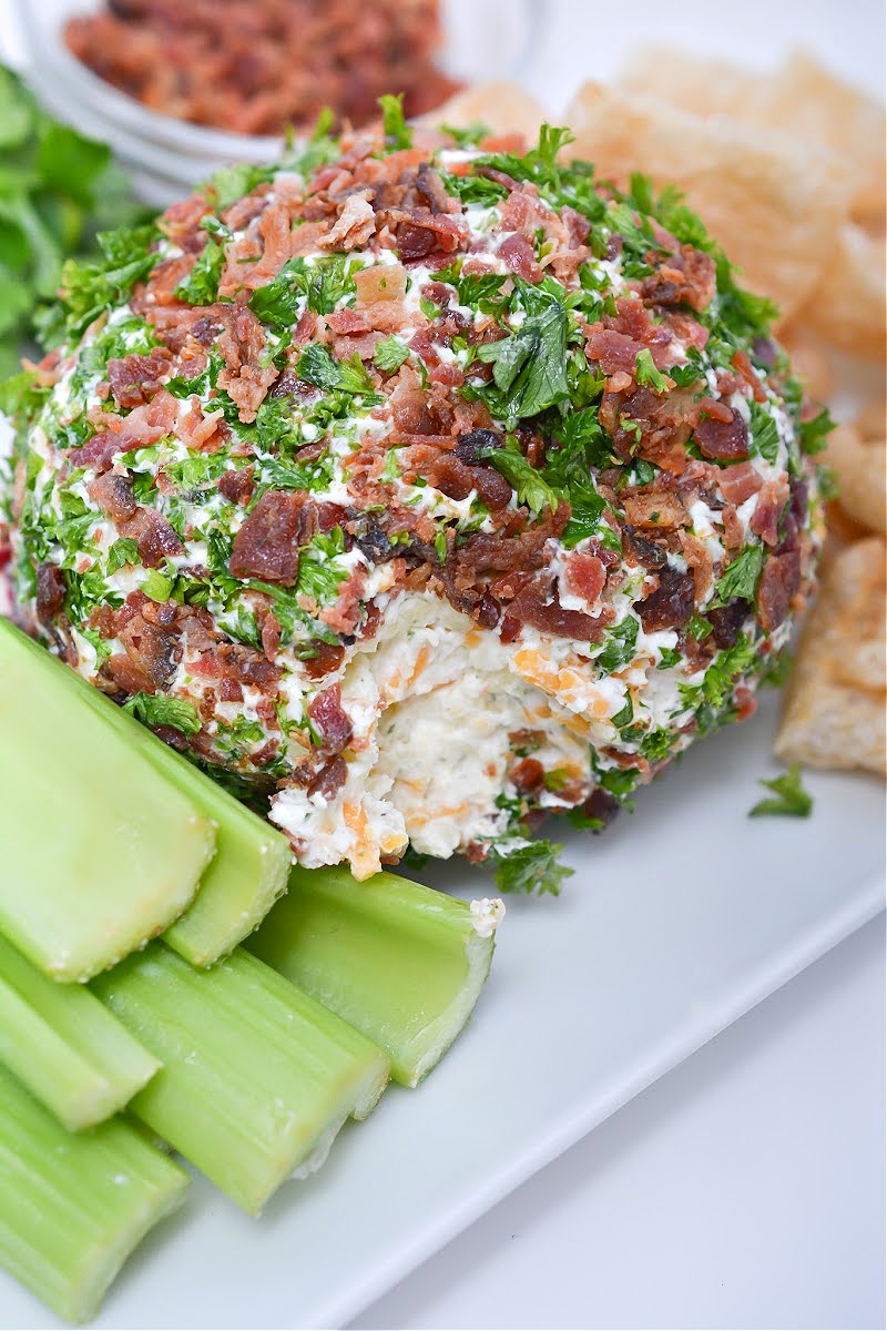 Keto Bacon Ranch Cheese Ball