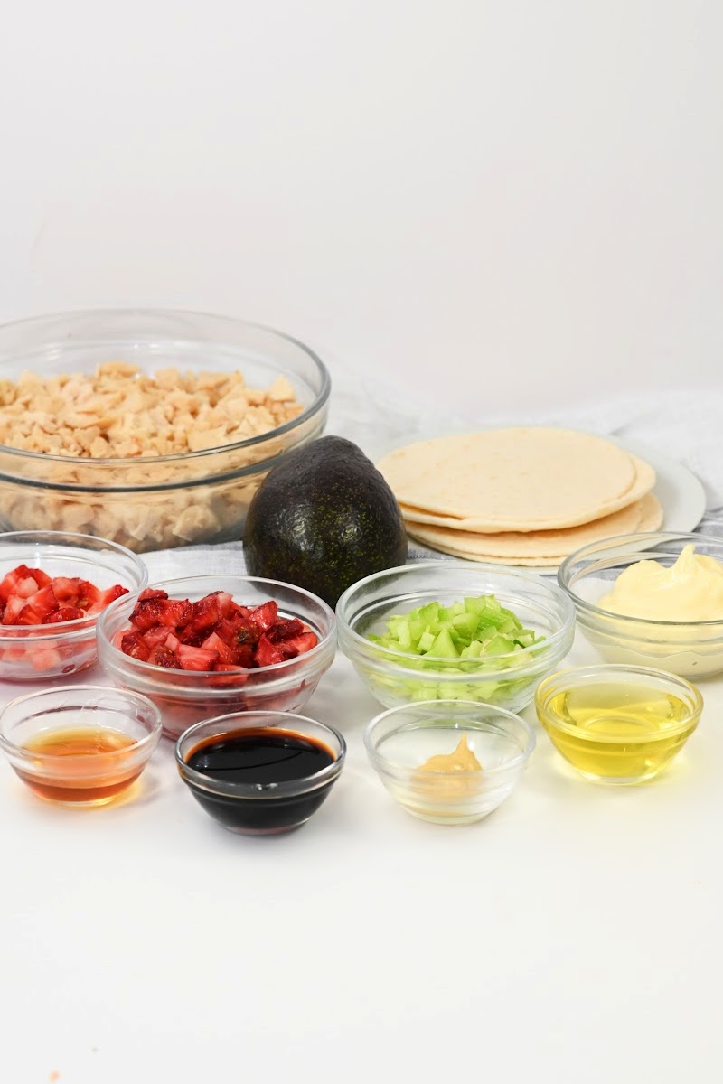 Keto Avocado Chicken Strawberry Salad Roll-Ups Ingredients