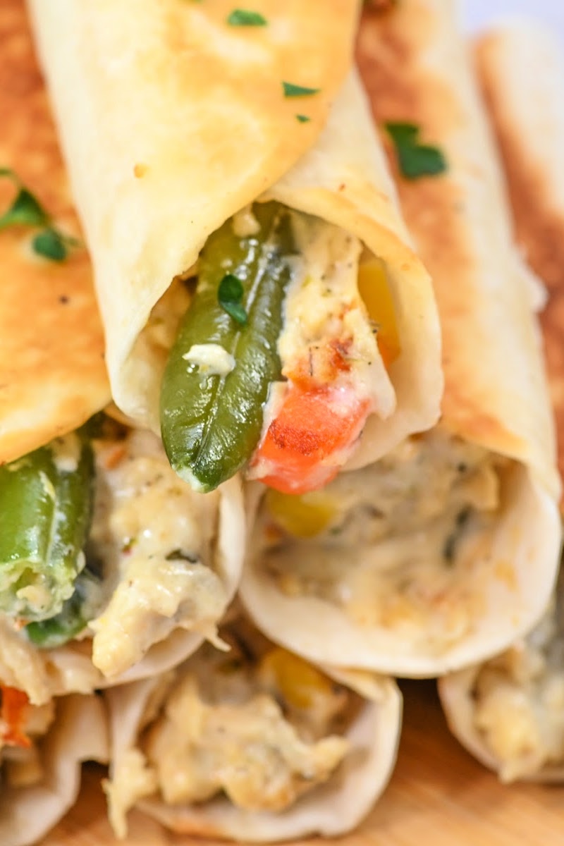 Low-Carb Crispy Chicken Pot Pie Roll-Ups