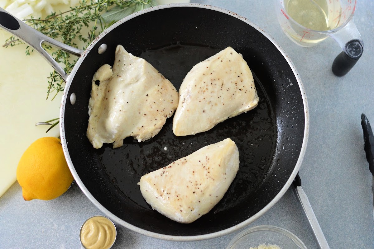 Keto Slow Cooker Wine and Herb Chicken