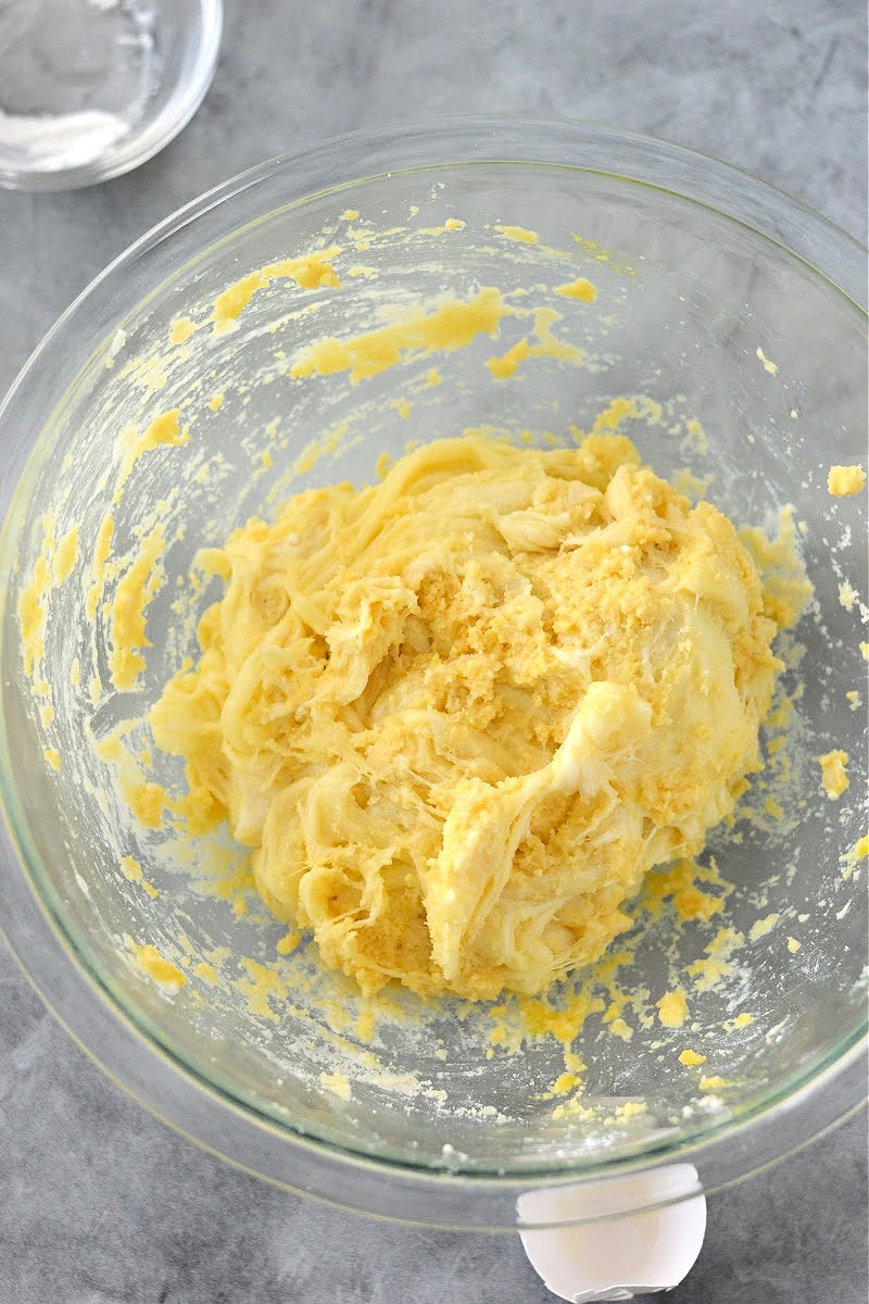 Mixing dough