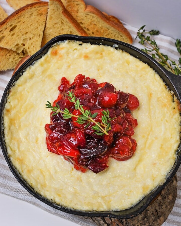Keto Cranberry White Cheddar Dip